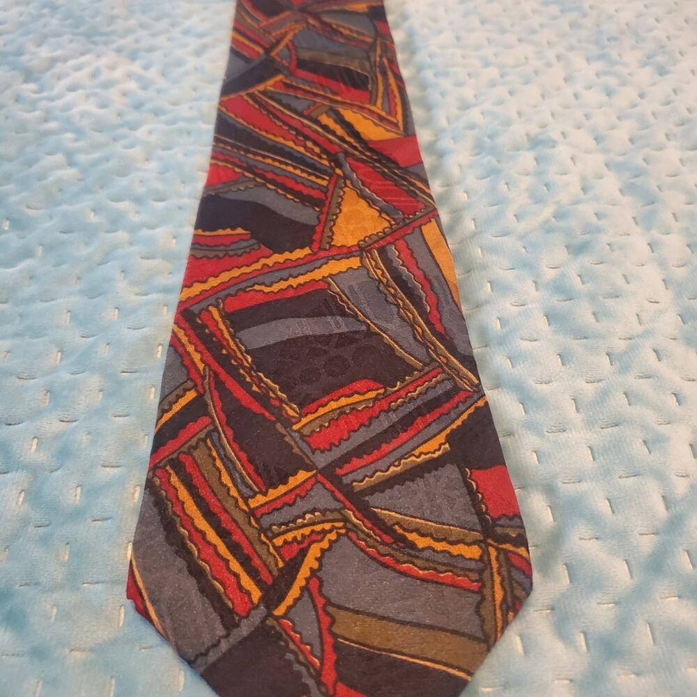 Desert Designs Jimmy Pike 100% silk tie.